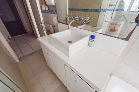 Casa à venda com 350m², 3 quartos e 3 vagasBanheiro