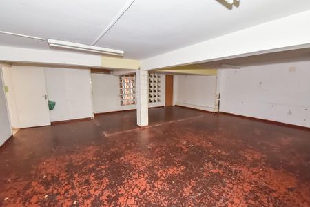 Casa à venda com 350m², 3 quartos e 3 vagasSalão