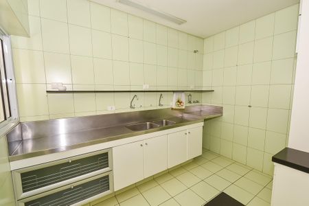 Casa à venda com 350m², 3 quartos e 3 vagasCozinha