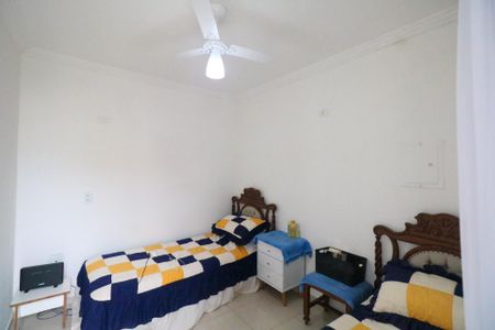 Casa à venda com 432m², 6 quartos e 8 vagasQuarto 2