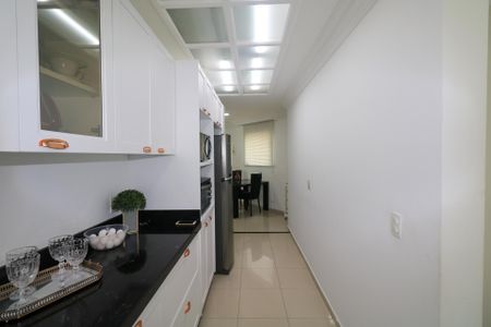 Casa à venda com 432m², 6 quartos e 8 vagasCozinha