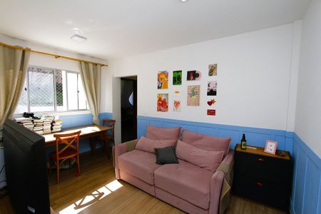 Sala de apartamento para alugar com 2 quartos, 48m² em Engenho Nogueira, Belo Horizonte