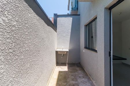 Casa de condomínio para alugar com 74m², 2 quartos e 1 vagaÁrea de Serviço