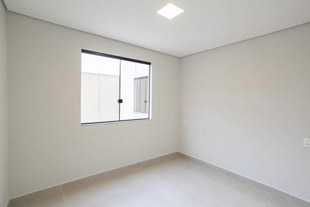 Casa à venda com 260m², 3 quartos e 4 vagas Casa à venda com 260m², 3 quartos e 4 vagasQuarto