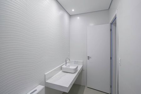 Casa à venda com 260m², 3 quartos e 4 vagas Casa à venda com 260m², 3 quartos e 4 vagasBanheiro da suíte 1