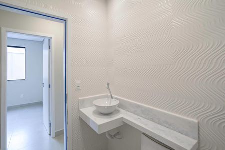 Casa à venda com 260m², 3 quartos e 4 vagas Casa à venda com 260m², 3 quartos e 4 vagasBanheiro social