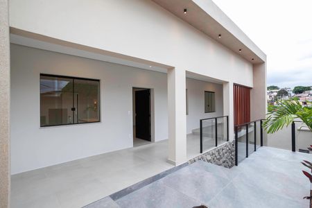 Casa à venda com 260m², 3 quartos e 4 vagas Casa à venda com 260m², 3 quartos e 4 vagasEntrada