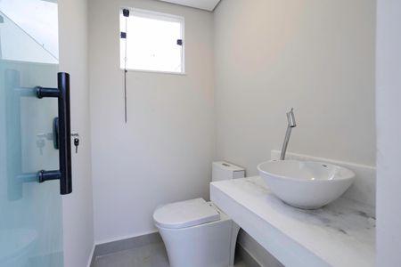 Casa à venda com 260m², 3 quartos e 4 vagas Casa à venda com 260m², 3 quartos e 4 vagasLavabo