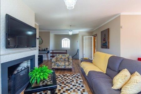 Sala  de casa para alugar com 4 quartos, 380m² em Guarujá, Porto Alegre