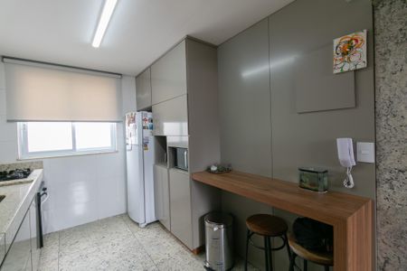 Apartamento à venda com 141m², 2 quartos e 2 vagasCozinha