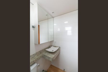Apartamento à venda com 141m², 2 quartos e 2 vagasBanheiro da Suíte