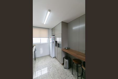 Apartamento à venda com 141m², 2 quartos e 2 vagasCozinha