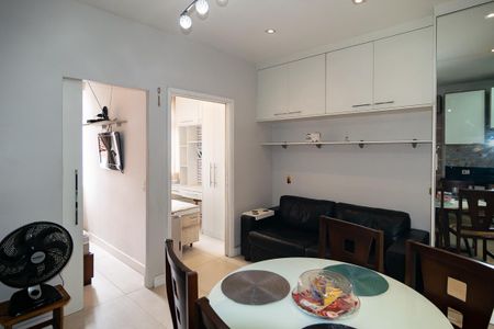 Sala de apartamento à venda com 2 quartos, 52m² em Bela Vista, São Paulo
