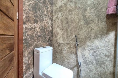 Banheiro do Corredor  de casa de condomínio para alugar com 3 quartos, 199m² em Jardim Nova Europa, Campinas