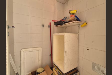 Casa à venda com 85m², 2 quartos e 2 vagas Casa à venda com 85m², 2 quartos e 2 vagasBanheiro de Serviço