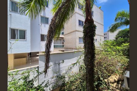 Casa à venda com 85m², 2 quartos e 2 vagas Casa à venda com 85m², 2 quartos e 2 vagasVista