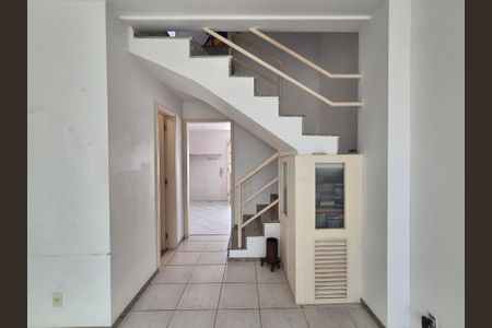 Casa à venda com 85m², 2 quartos e 2 vagas Casa à venda com 85m², 2 quartos e 2 vagasSala