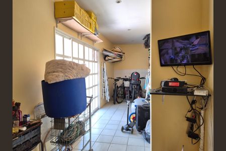 Casa à venda com 85m², 2 quartos e 2 vagas Casa à venda com 85m², 2 quartos e 2 vagasÁrea comum