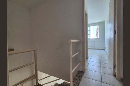 Casa à venda com 85m², 2 quartos e 2 vagas Casa à venda com 85m², 2 quartos e 2 vagasHall