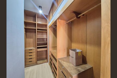 Apartamento para alugar com 78m², 1 quarto e 1 vaga Apartamento para alugar com 78m², 1 quarto e 1 vagaCloset da Suíte