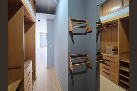 Apartamento para alugar com 78m², 1 quarto e 1 vaga Apartamento para alugar com 78m², 1 quarto e 1 vagaCloset da Suíte
