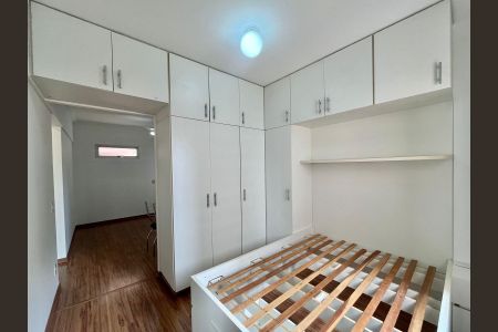 Quarto de apartamento à venda com 1 quarto, 38m² em Vila Itapura, Campinas