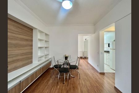 Sala de apartamento à venda com 1 quarto, 38m² em Vila Itapura, Campinas