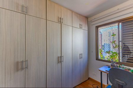 Apartamento à venda com 87m², 3 quartos e 2 vagasQuarto