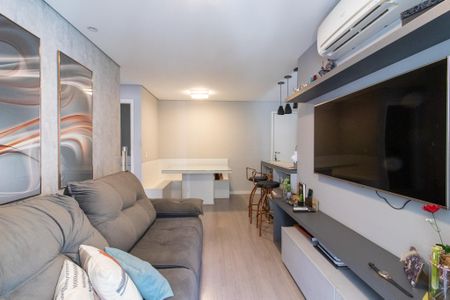 Sala de apartamento para alugar com 2 quartos, 61m² em Vila Itapura, Campinas