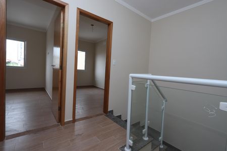 Casa à venda com 100m², 3 quartos e 2 vagasHall e Escada