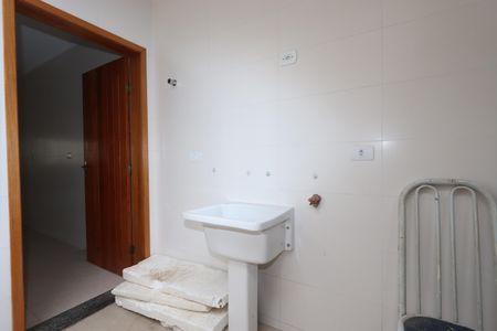 Casa à venda com 100m², 3 quartos e 2 vagasLavanderia