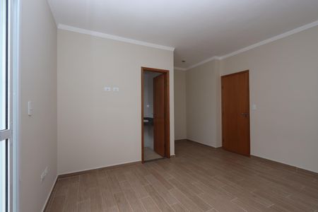Casa à venda com 100m², 3 quartos e 2 vagasSuíte