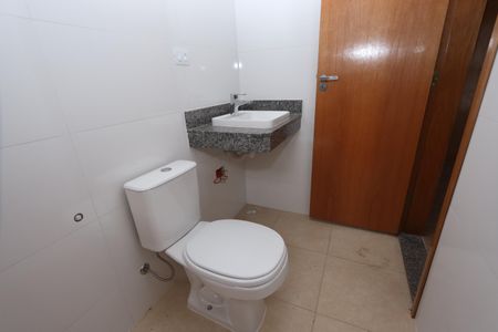 Casa à venda com 100m², 3 quartos e 2 vagasBanheiro da Suíte