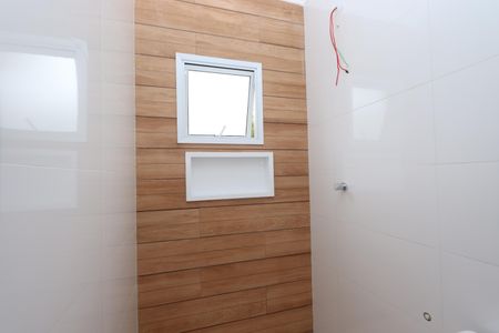 Casa à venda com 100m², 3 quartos e 2 vagasBanheiro da Suíte