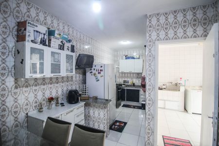 Casa para alugar com 200m², 2 quartos e 2 vagasCozinha
