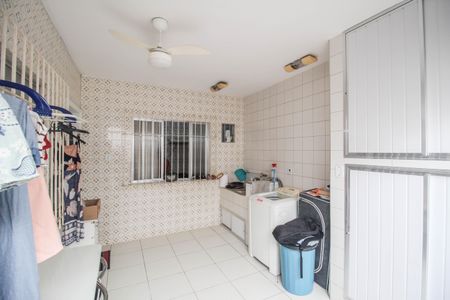 Casa para alugar com 200m², 2 quartos e 2 vagasÁrea de Serviço