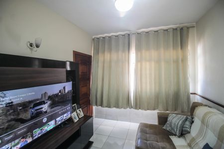 Casa para alugar com 200m², 2 quartos e 2 vagasSala