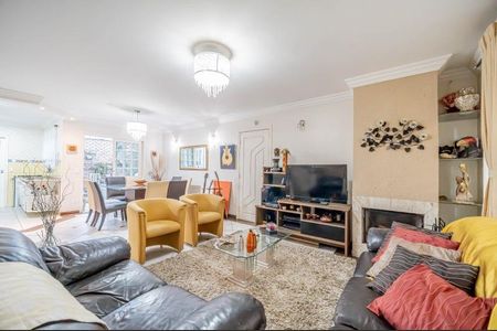 Foto 01 de casa à venda com 3 quartos, 160m² em Continental, Osasco