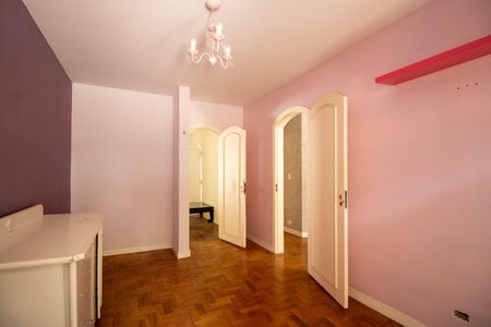 Casa à venda com 508m², 5 quartos e 6 vagasQuarto 1