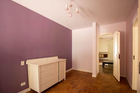 Casa à venda com 508m², 5 quartos e 6 vagasQuarto 1