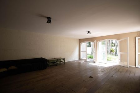 Casa à venda com 508m², 5 quartos e 6 vagasSala 2