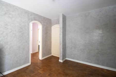 Casa à venda com 508m², 5 quartos e 6 vagasQuarto 2