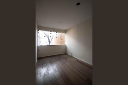 Casa à venda com 508m², 5 quartos e 6 vagasComodo de baixo 