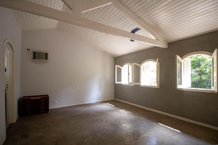 Casa à venda com 508m², 5 quartos e 6 vagasSuíte 1