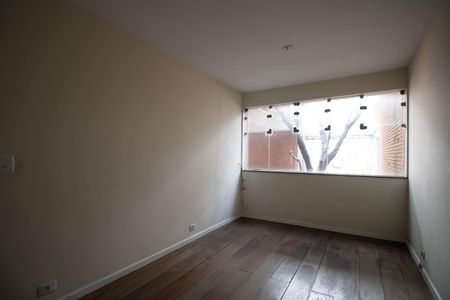 Casa à venda com 508m², 5 quartos e 6 vagasComodo de baixo 