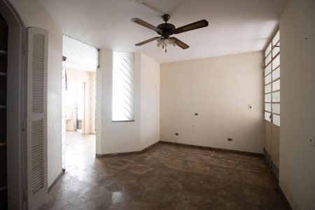 Casa à venda com 508m², 5 quartos e 6 vagasCozinha 