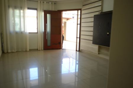 Casa para alugar com 4 quartos, 233m² em Cidade Cruzeiro do Sul, Suzano