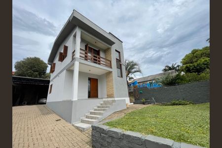 Casa à venda com 138m², 3 quartos e 3 vagasFachada