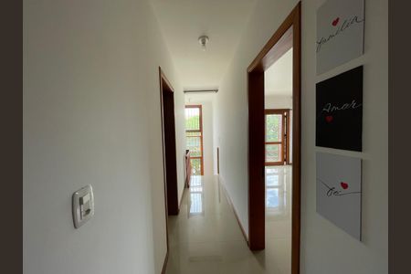 Casa à venda com 138m², 3 quartos e 3 vagasCorredor