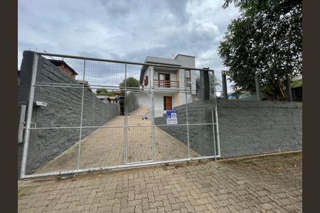 Casa à venda com 138m², 3 quartos e 3 vagasFachada